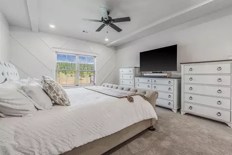 Bedroom - 10600 Gunter Loop, Benton, AR 72019 photo 1 of 9