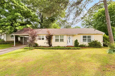 903 Oakwood Dr, Benton, AR 72015