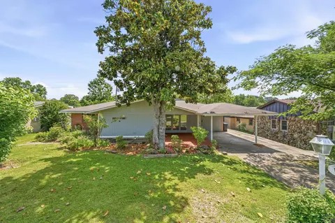 15 Phyllis Ct, Jacksonville, AR 72076