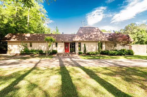 166 Glenridge Pkwy, El Dorado, AR 71730