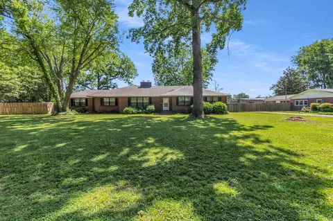 127 East Dr, Osceola, AR 72370