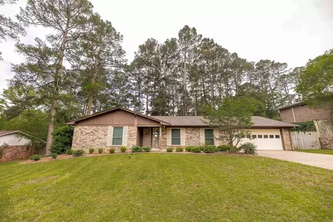 2109 Pinewood Dr, El Dorado, AR 71730
