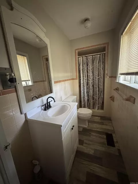 Bath - 1209 Basil St, Corning, AR 72422 photo 3 of 5