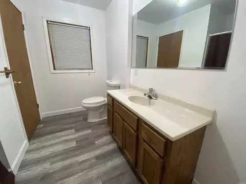 Bath - 534 Ellis, Trumann, AR 72472 photo 1 of 5