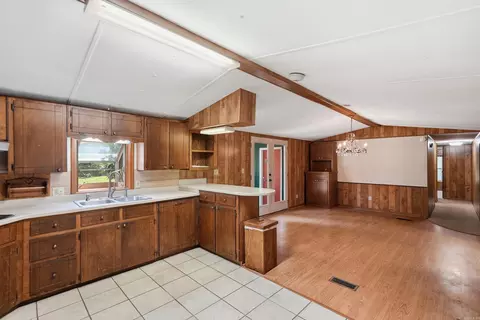 14 Brown St, Conway, AR 72032 photo 6