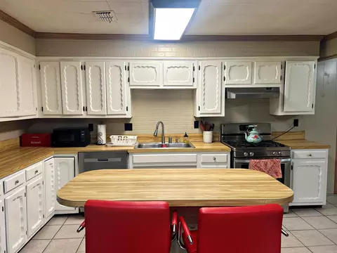 Kitchen - 292 E Main St, Sparkman, AR 71763 photo 2 of 4