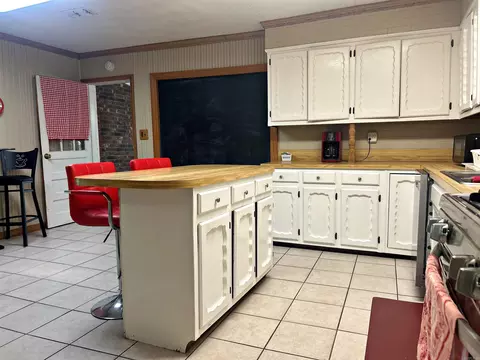 Kitchen - 292 E Main St, Sparkman, AR 71763 photo 3 of 4