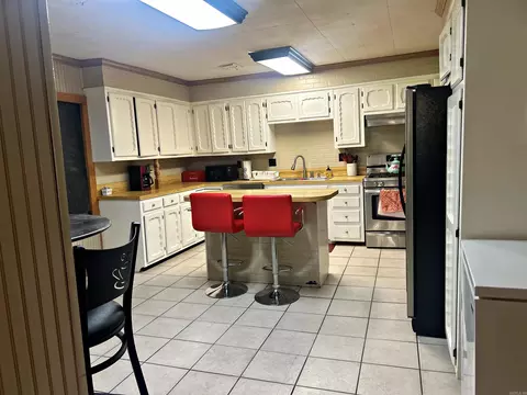 Kitchen - 292 E Main St, Sparkman, AR 71763 photo 4 of 4