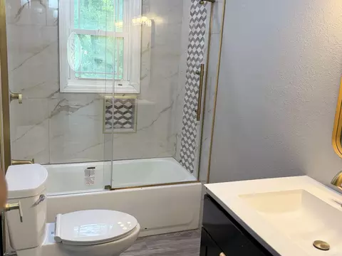 Bath - 1603 Belmoor, Pine Bluff, AR 71601 photo 1 of 2