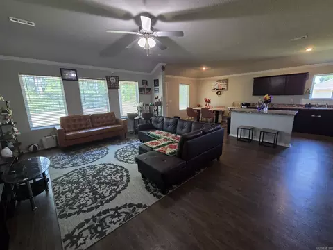 Living - 108 James Dr, Beebe, AR 72012 photo 2 of 4