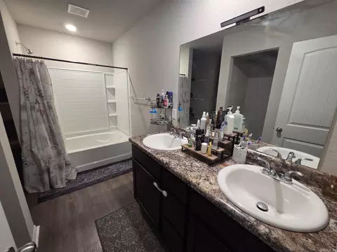 Bath - 108 James Dr, Beebe, AR 72012 photo 1 of 6