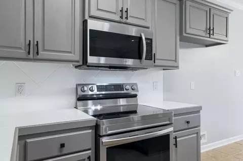 Kitchen - 1009 Katy Ln, Alexander, AR 72002 photo 3 of 4