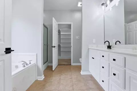 Bath - 1009 Katy Ln, Alexander, AR 72002 photo 1 of 5