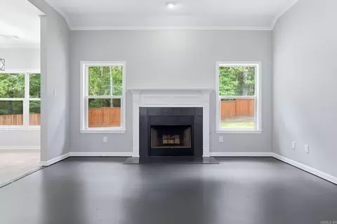 Living - 1009 Katy Ln, Alexander, AR 72002 photo 3 of 5