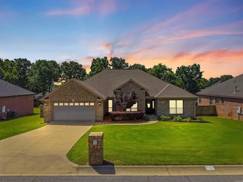 209 Pumice Dr, Sherwood, AR 72120