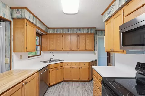 Kitchen - 8136 Main, Tull, AR 72015 photo 3 of 5