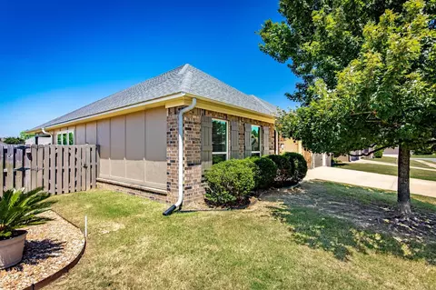 Exterior - 1335 Bobali Gdns, Conway, AR 72034 photo 2 of 7