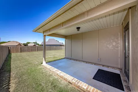 Exterior - 1335 Bobali Gdns, Conway, AR 72034 photo 5 of 7