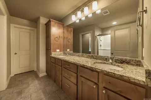 Bath - 1335 Bobali Gdns, Conway, AR 72034 photo 1 of 4