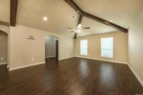 Living - 1335 Bobali Gdns, Conway, AR 72034 photo 2 of 7