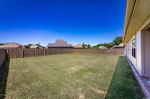 Exterior - 1335 Bobali Gdns, Conway, AR 72034 photo 6 of 7