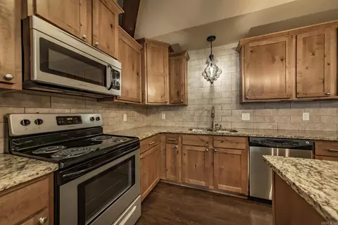 Kitchen - 1335 Bobali Gdns, Conway, AR 72034 photo 1 of 2