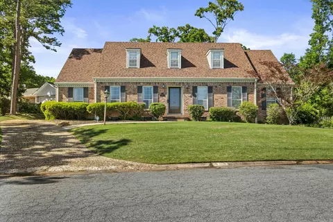 9704 Catskill Rd, Little Rock, AR 72227