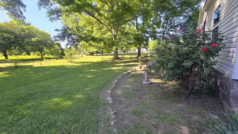 15921 Oak St, Roland, AR 72135