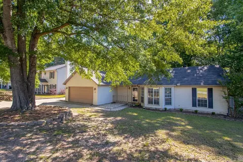 Exterior - 1712 Eagle Point Way, Benton, AR 72015 photo 3 of 7