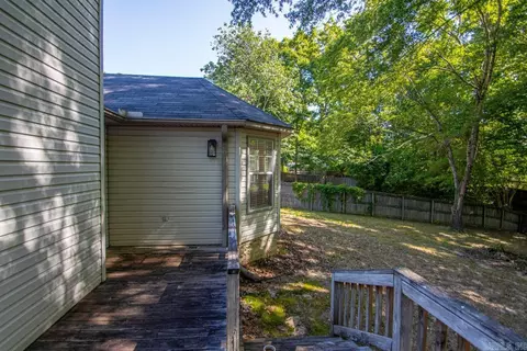 Exterior - 1712 Eagle Point Way, Benton, AR 72015 photo 6 of 7