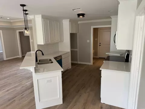 Kitchen - 20 Ledrick Cir, Mayflower, AR 72106 photo 1 of 3