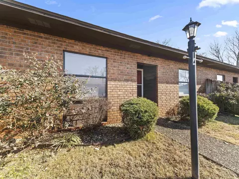 301 Hammond #E-4, Hot Springs, AR 71913