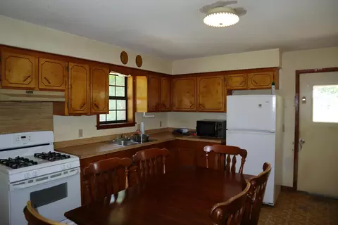 Kitchen - 3863 Browns Chapel Rd, Viola, AR 72583 photo 1 of 2