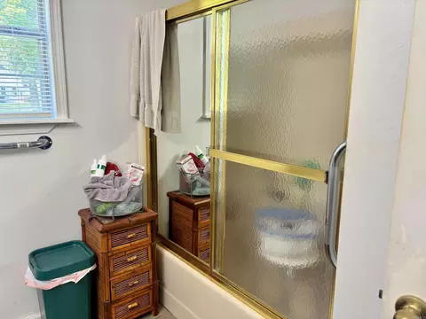Bath - 122 Jamie Ln, Beebe, AR 72012 photo 4 of 5