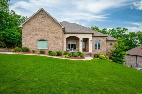 8 Weatherstone Pt, Little Rock, AR 72211