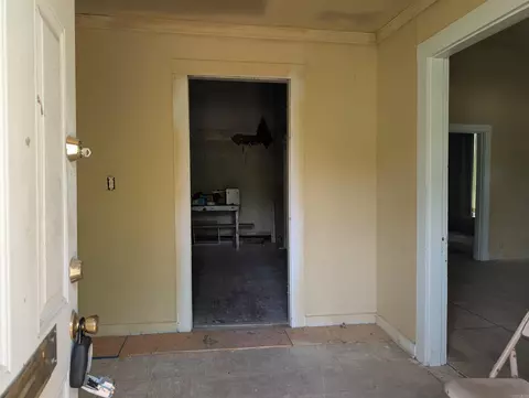 Entry Way - 1500 W 17th Ave, Pine Bluff, AR 71603 photo 1 of 6