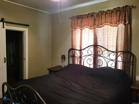 Bedroom - 1050 County Road 481, Rector, AR 72461 photo 3 of 4
