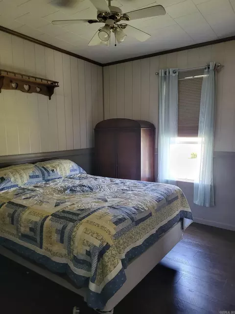 Bedroom - 1050 County Road 481, Rector, AR 72461 photo 2 of 4