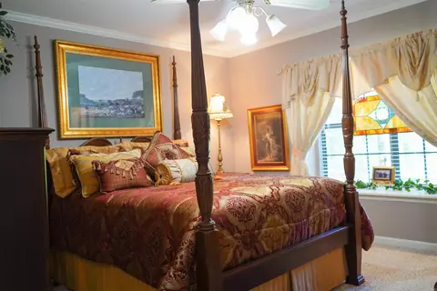 Bedroom - 8901 Dawn Dr, Mabelvale, AR 72103 photo 2 of 3