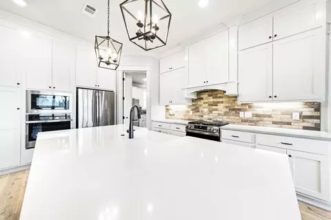 Kitchen - 75 Daly Dr, Cabot, AR 72023 photo 1 of 7