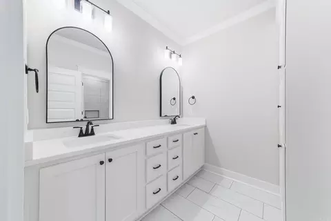 Bath - 75 Daly Dr, Cabot, AR 72023 photo 6 of 7