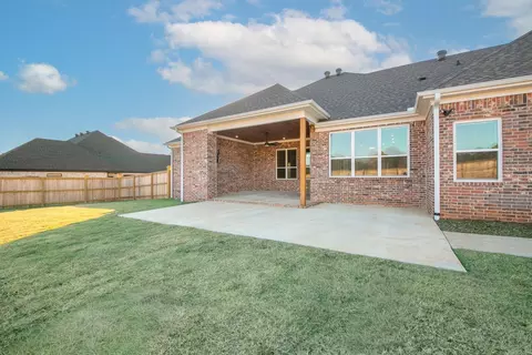 Exterior - 75 Daly Dr, Cabot, AR 72023 photo 5 of 7