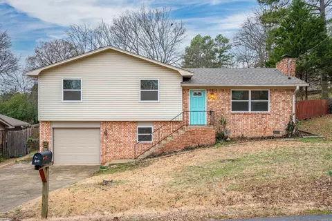 204 Gladstone St, Hot Springs, AR 71913