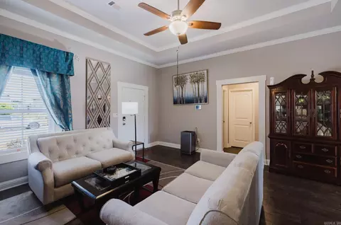 Entry Way - 605 Surrey Ln, Benton, AR 72015 photo 1 of 3