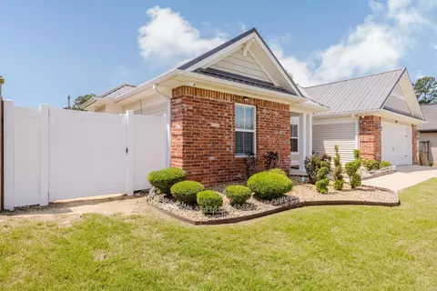 Exterior - 605 Surrey Ln, Benton, AR 72015 photo 9 of 9