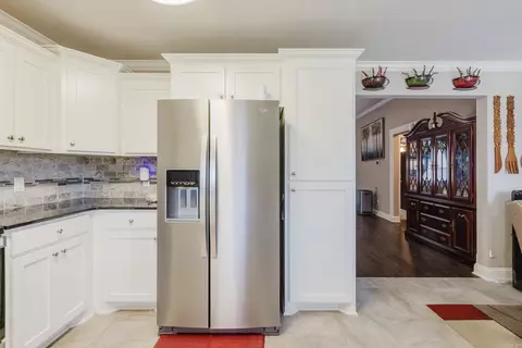 Kitchen - 605 Surrey Ln, Benton, AR 72015 photo 3 of 3