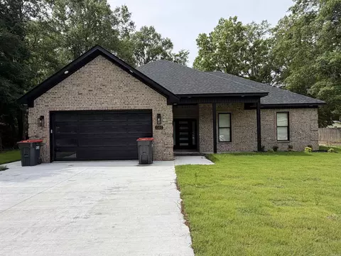 Exterior - 1302 E 41st, Pine Bluff, AR 71601 photo 2 of 3