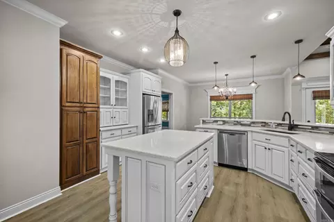Kitchen - 409 Cobblestone Dr, Cabot, AR 72023 photo 3 of 3