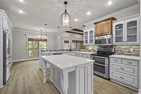Kitchen - 409 Cobblestone Dr, Cabot, AR 72023 photo 2 of 3