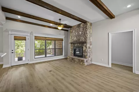 Living - 409 Cobblestone Dr, Cabot, AR 72023 photo 2 of 5